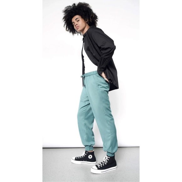 Wildfang The Empower Drawstring Jogger Pant NWT Unisex Large Marine Blue New - Picture 2 of 15